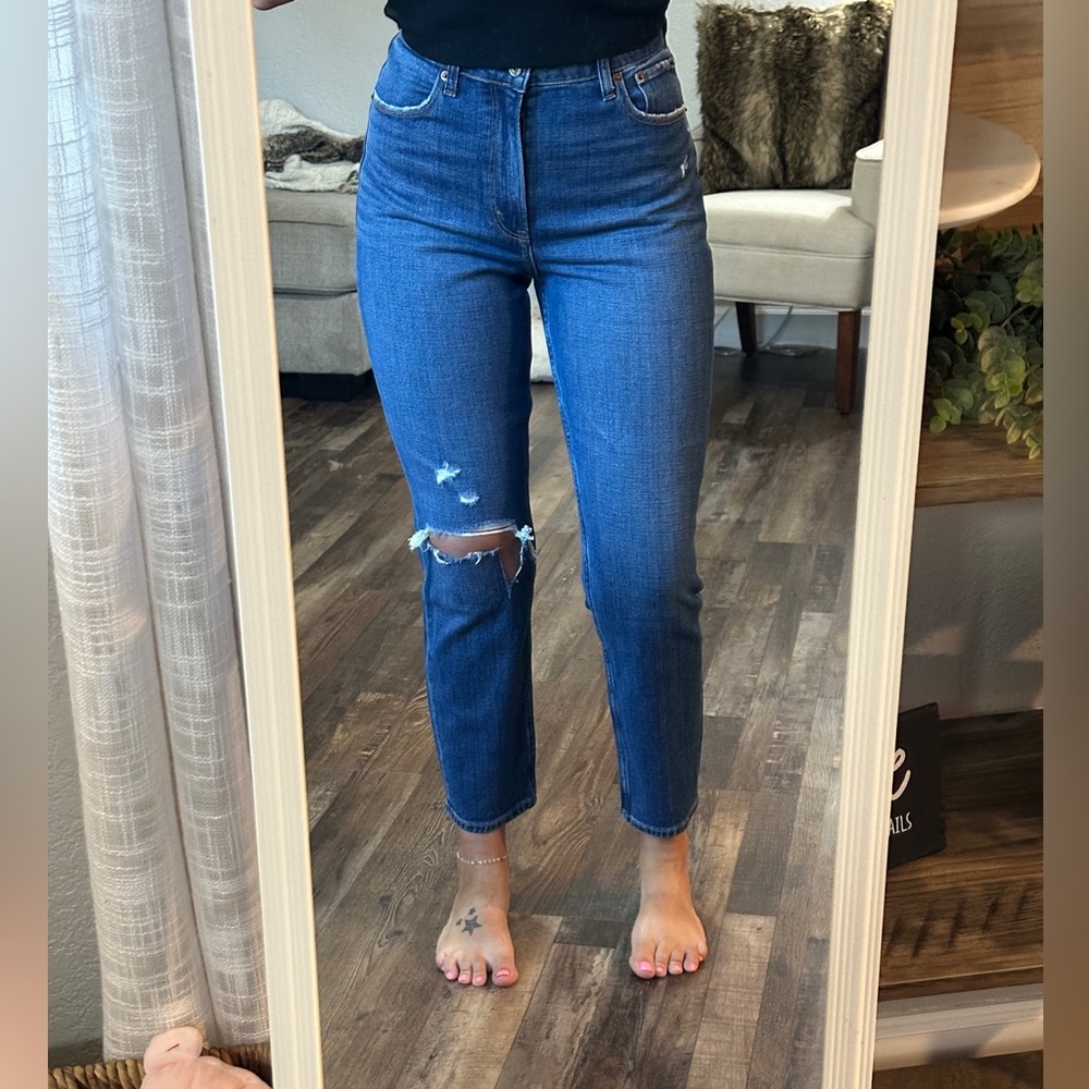 NWOT Abercrombie The Mom High Rise Jeans